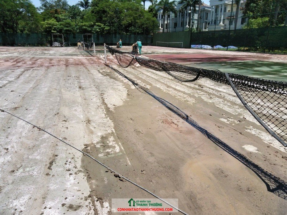 Sửa sân Tennis trường Quốc tế UNIS