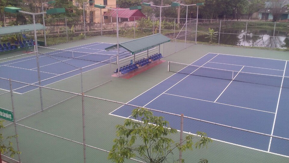 bảo trì sân tennis