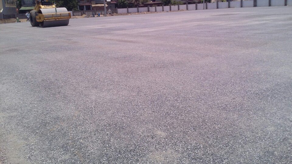 thi công nền hạ sân bóng đá cỏ nhân tạo