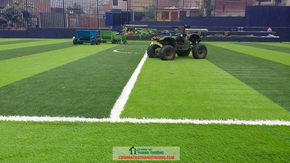 thi công sân bóng đá