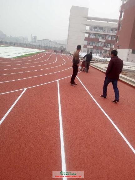 thi công đường chạy điền kinh