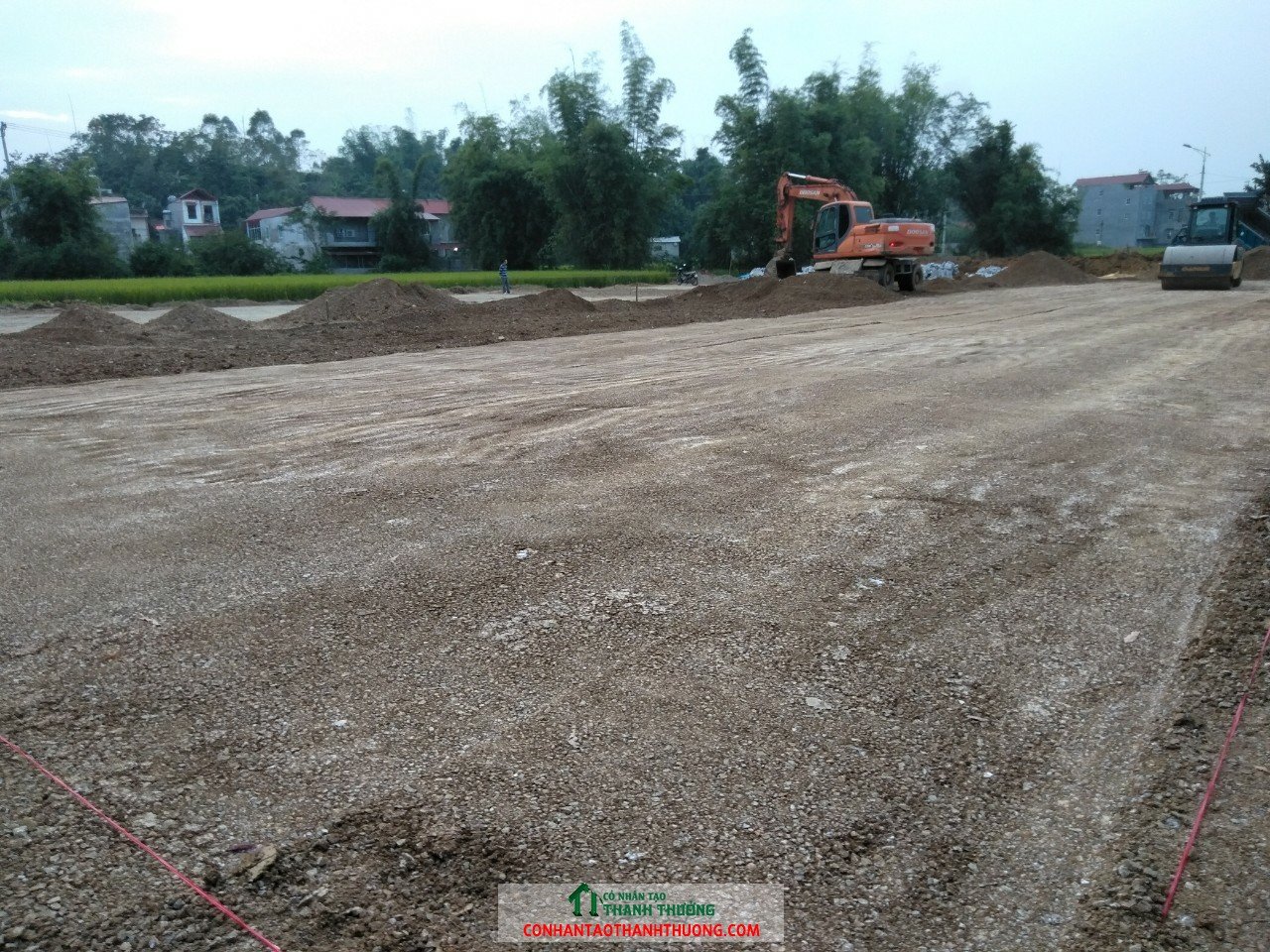 Thi công nền hạ sân bóng đá