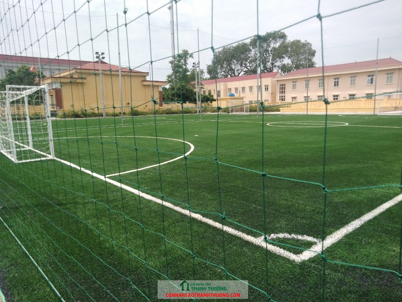 Cỏ nhân tạo tại Hưng Yển